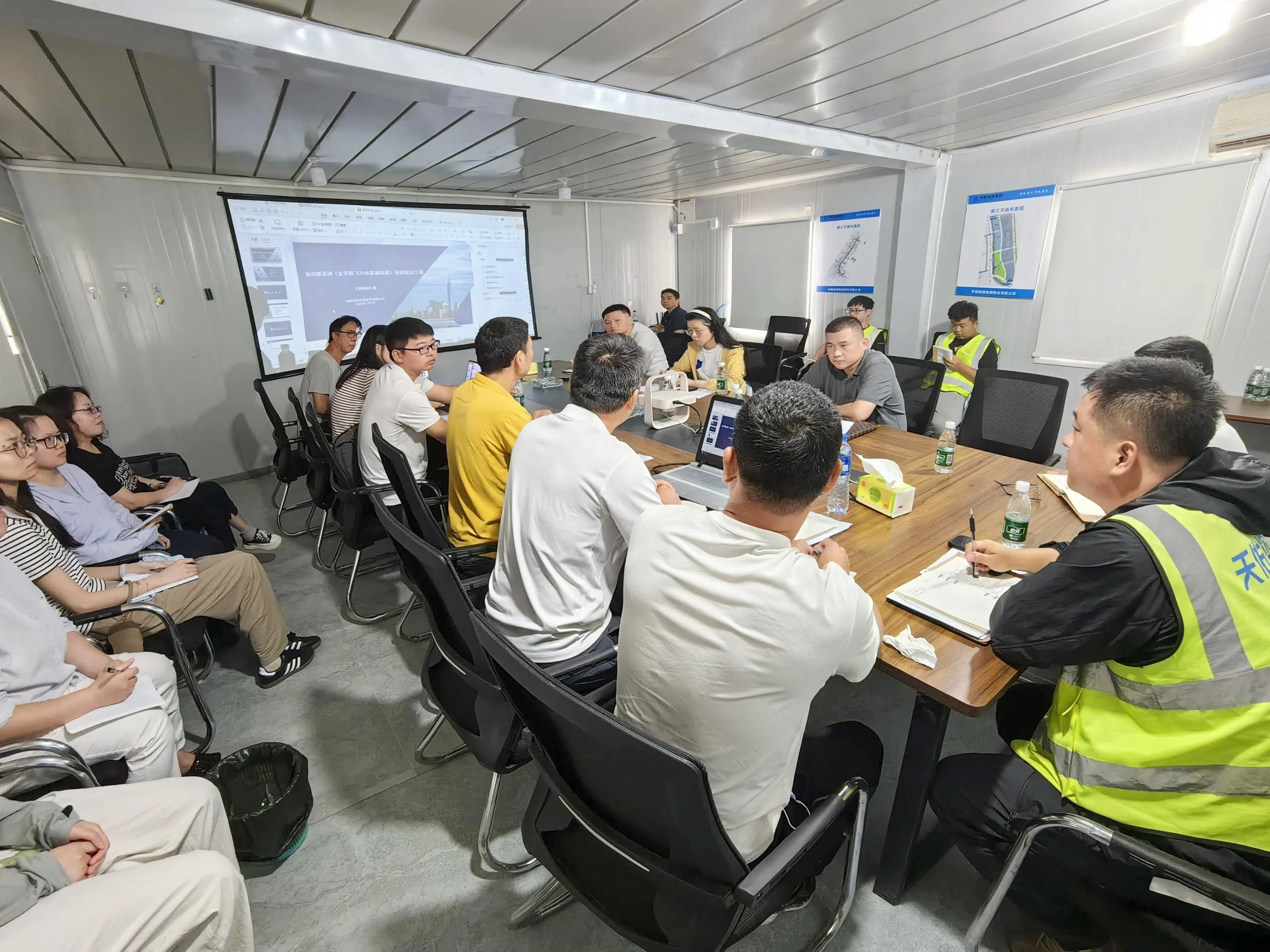 纵向联系河（金亭路-S32申嘉湖高速）河道整治工程取得阶段性进展，正式进入全面施工阶段！